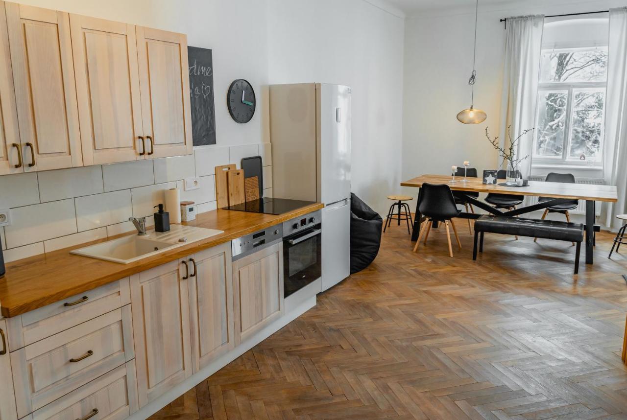 Aparthotel Stara Skola Hedec Králíky Exterior foto